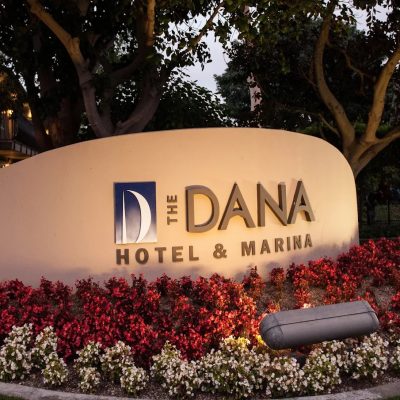 Dana_entry_at_night